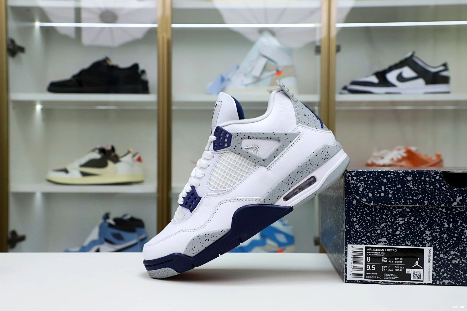 JORDAN 4 RETRO NAVY